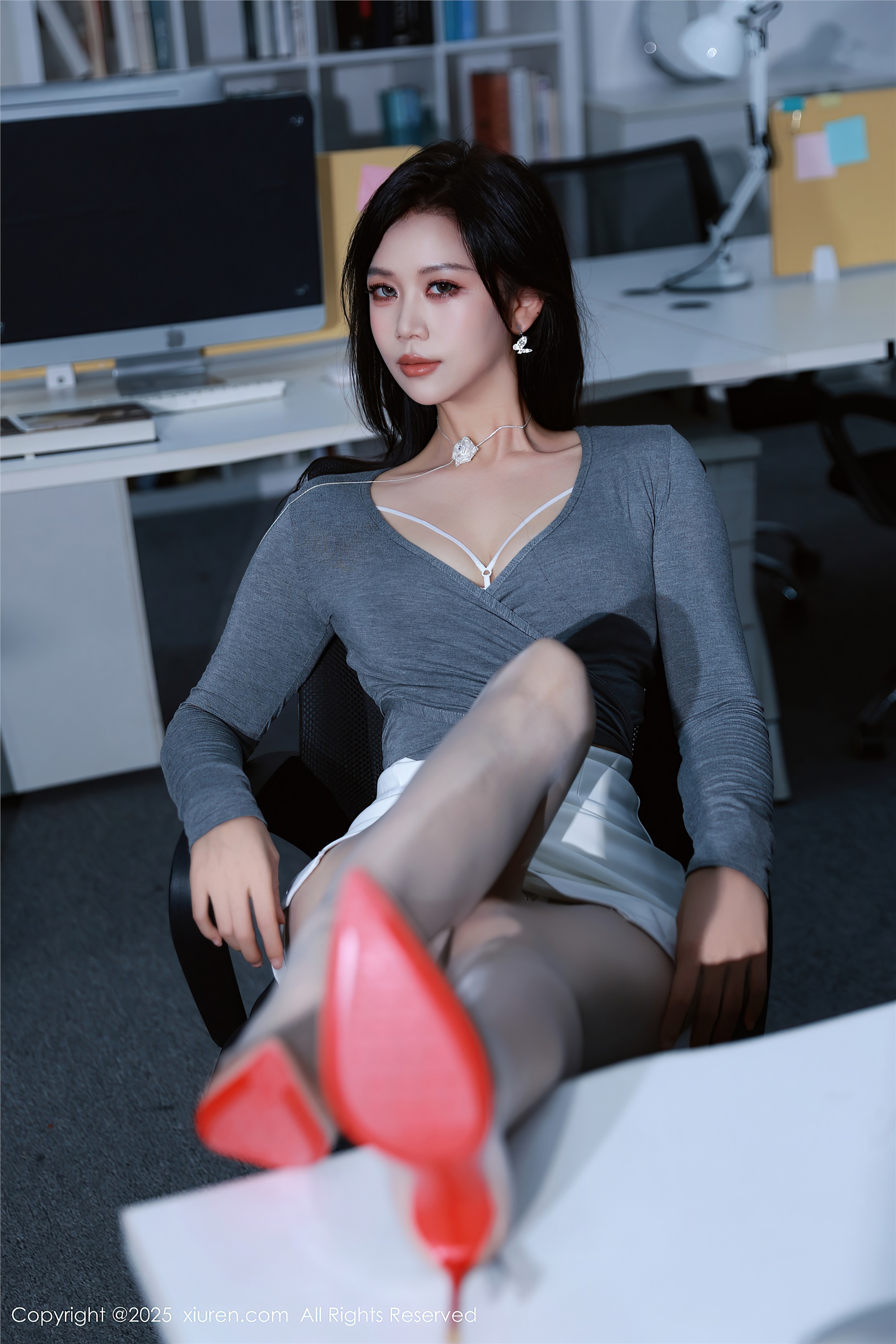 Xiuren秀人网 2025.09.18 NO.10780 玫瑰我爱你